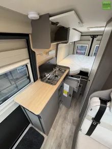 Fahrzeugbild LMC Innovan 640 Einzelbetten Schwarz Markise #14