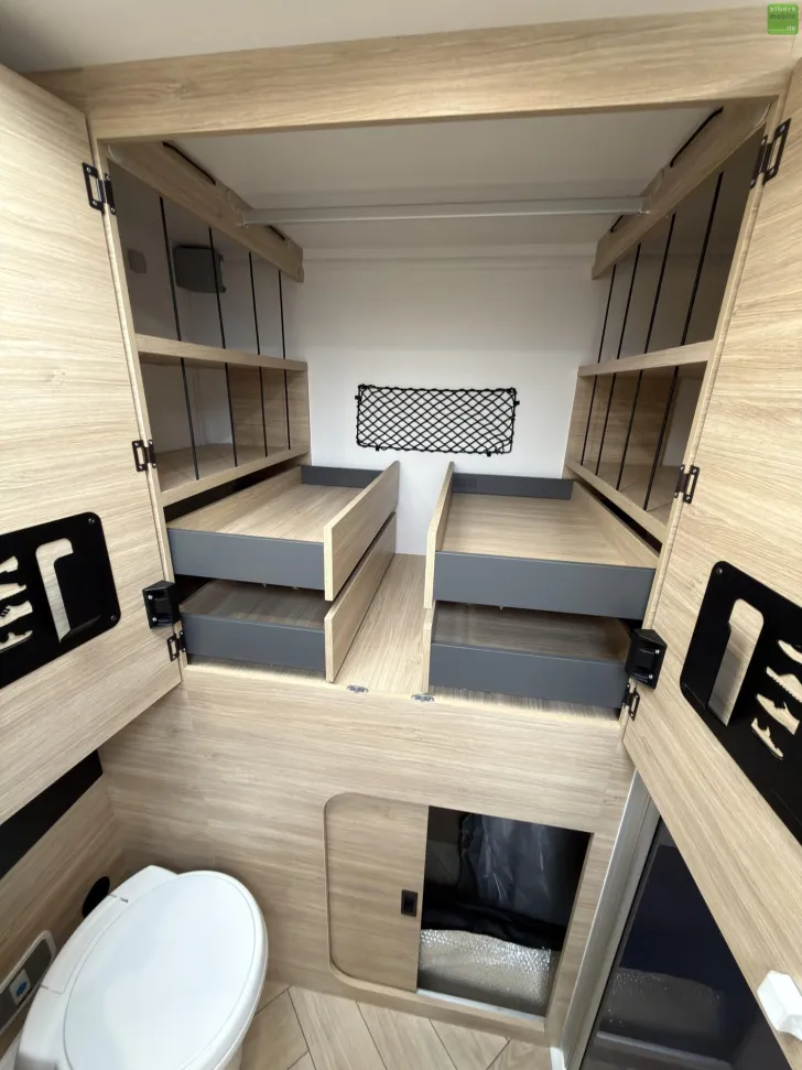 Fahrzeugbild Challenger Teilintegriert Graphite Edition 250 Arctic 2026 #21