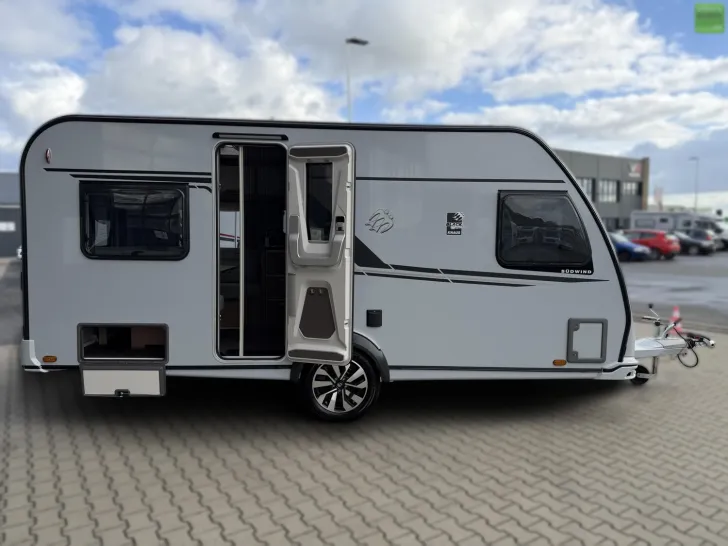 Fahrzeugbild Knaus Südwind BLACK SELECTION 450 FU 1700kg 2026 #7