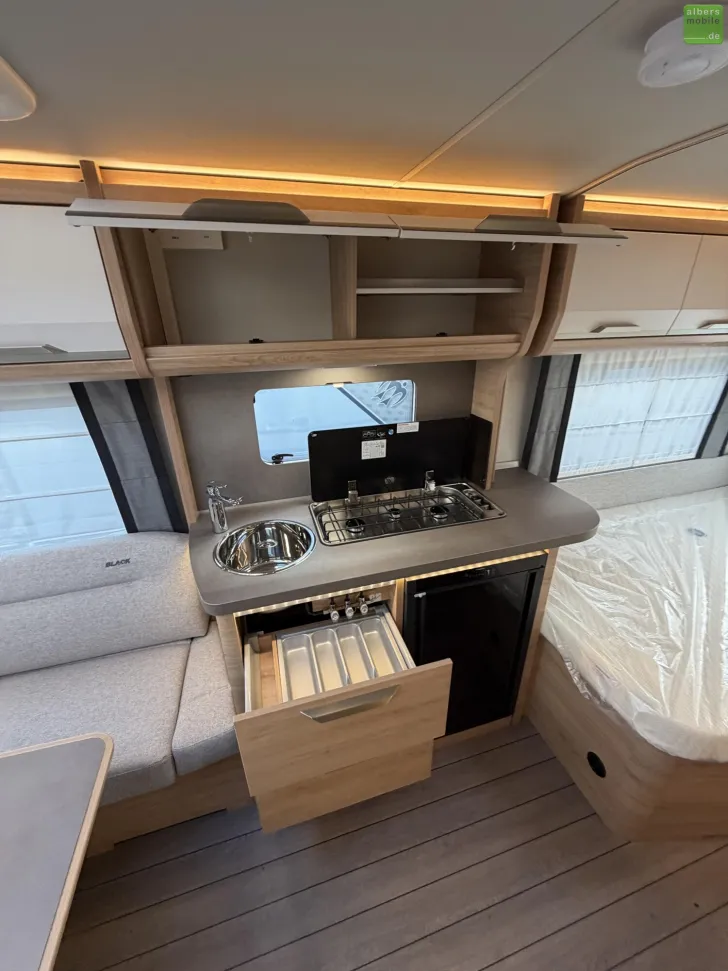 Fahrzeugbild Knaus Südwind BLACK SELECTION 450 FU 1700kg 2026 #16