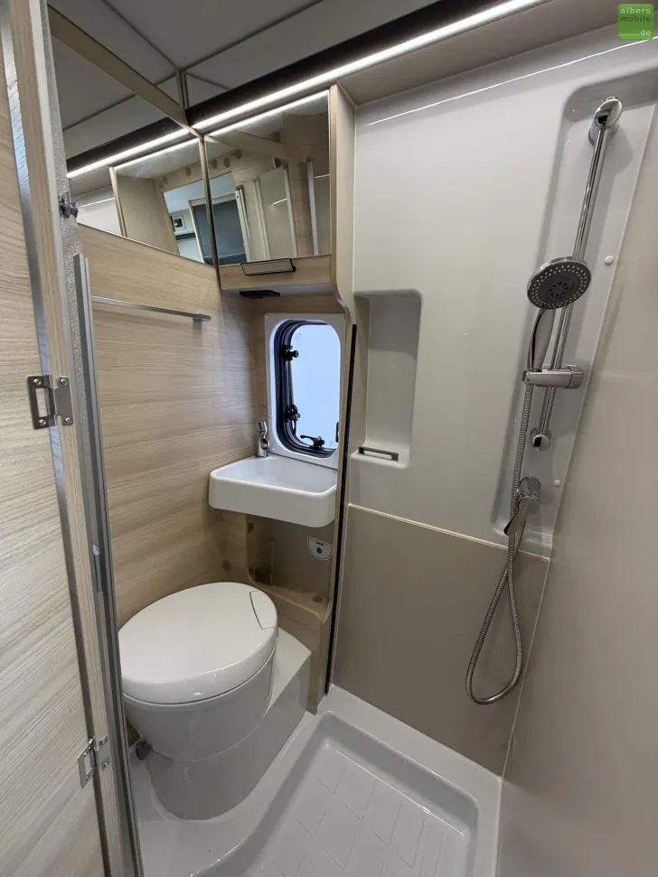 Fahrzeugbild Challenger Van Sport Edition V217 Arctic Automatik 2026 #18