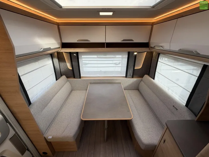 Fahrzeugbild Knaus Südwind BLACK SELECTION 460 EU Einzelbetten 2026 #10