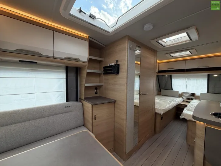 Fahrzeugbild Knaus Südwind BLACK SELECTION 460 EU Einzelbetten 2026 #12