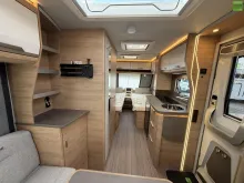 Fahrzeugbild Knaus Südwind BLACK SELECTION 460 EU Einzelbetten 2026 #12