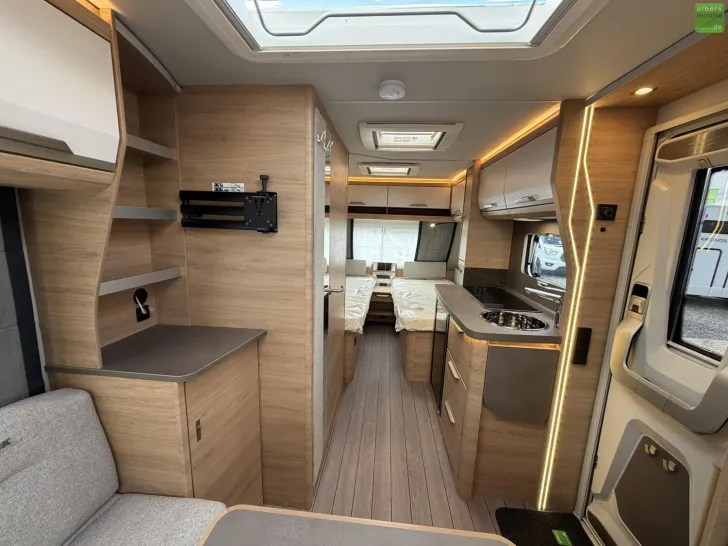 Fahrzeugbild Knaus Südwind BLACK SELECTION 460 EU Einzelbetten 2026 #13