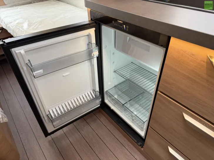 Fahrzeugbild Knaus Südwind BLACK SELECTION 460 EU Einzelbetten 2026 #16