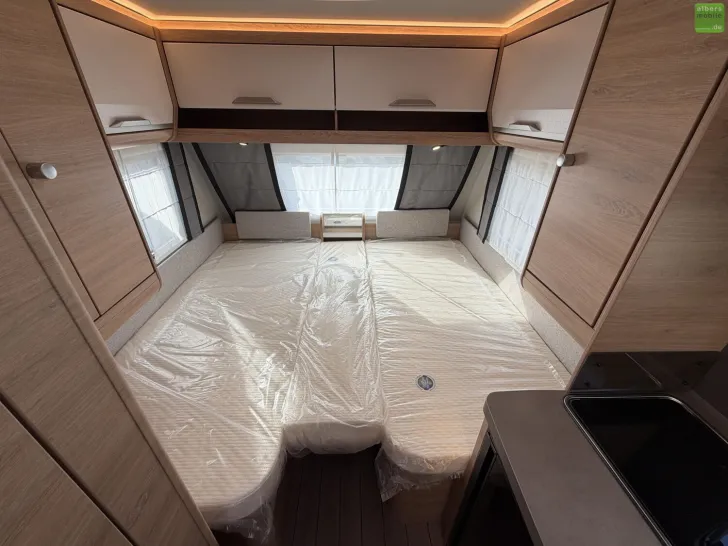 Fahrzeugbild Knaus Südwind BLACK SELECTION 460 EU Einzelbetten 2026 #18