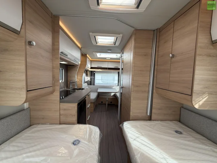Fahrzeugbild Knaus Südwind BLACK SELECTION 460 EU Einzelbetten 2026 #19