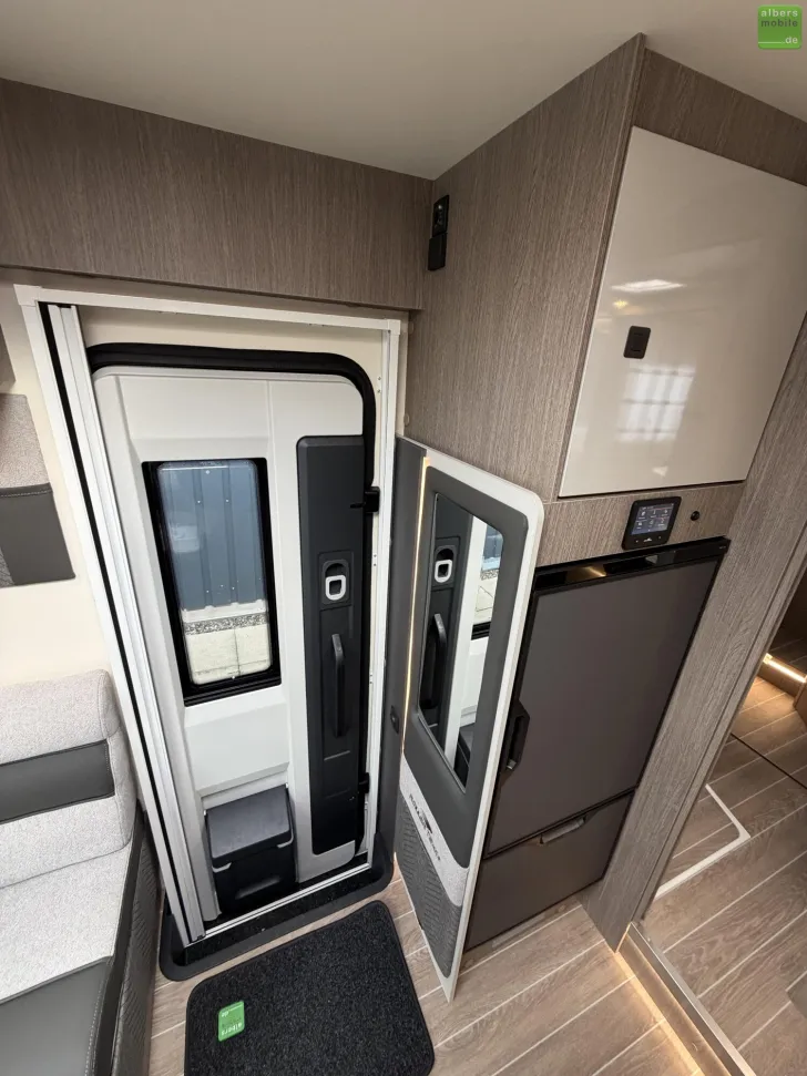 Fahrzeugbild Roller Team Zefiro 266 P 2xLithium 400W Solar 4100 kg 2026 #26