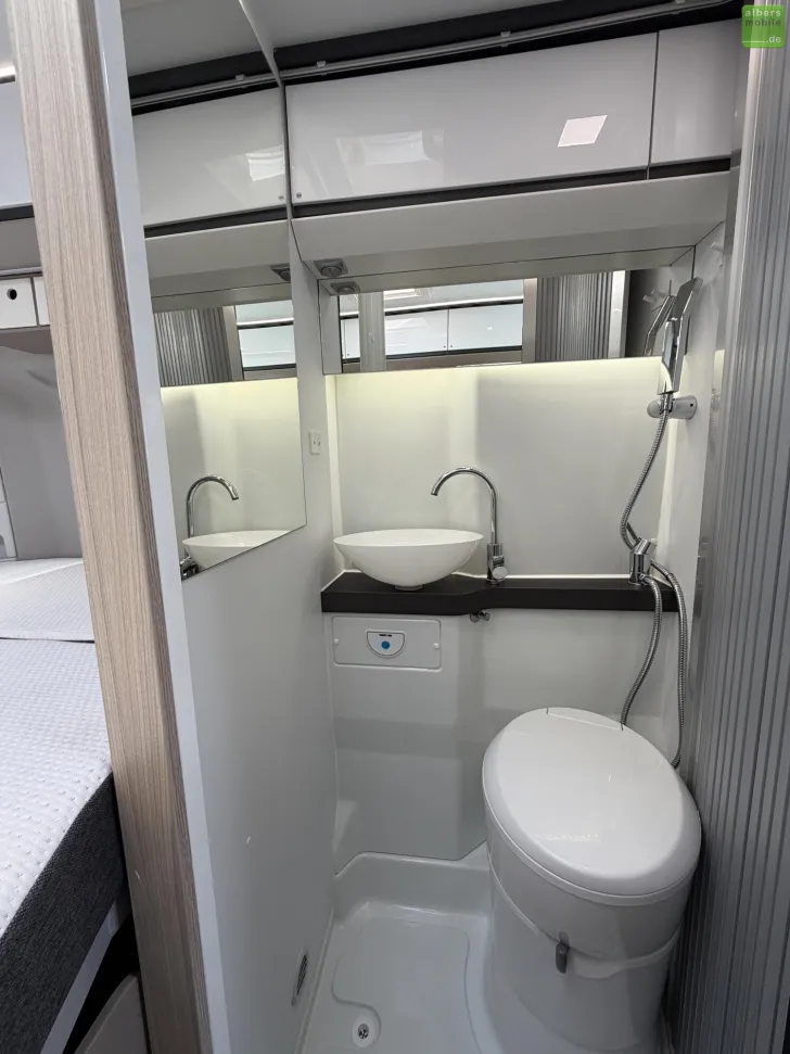 Fahrzeugbild Adria Twin Plus 540 SP 160PS Solar LEDLightbar Lithium #20