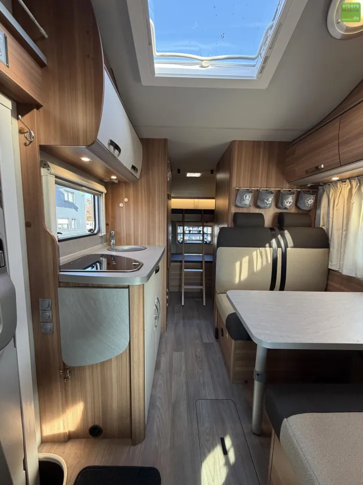 Fahrzeugbild Weinsberg CaraHome 600 DKG Thule Lift Navi Markise 6 Sitze #10