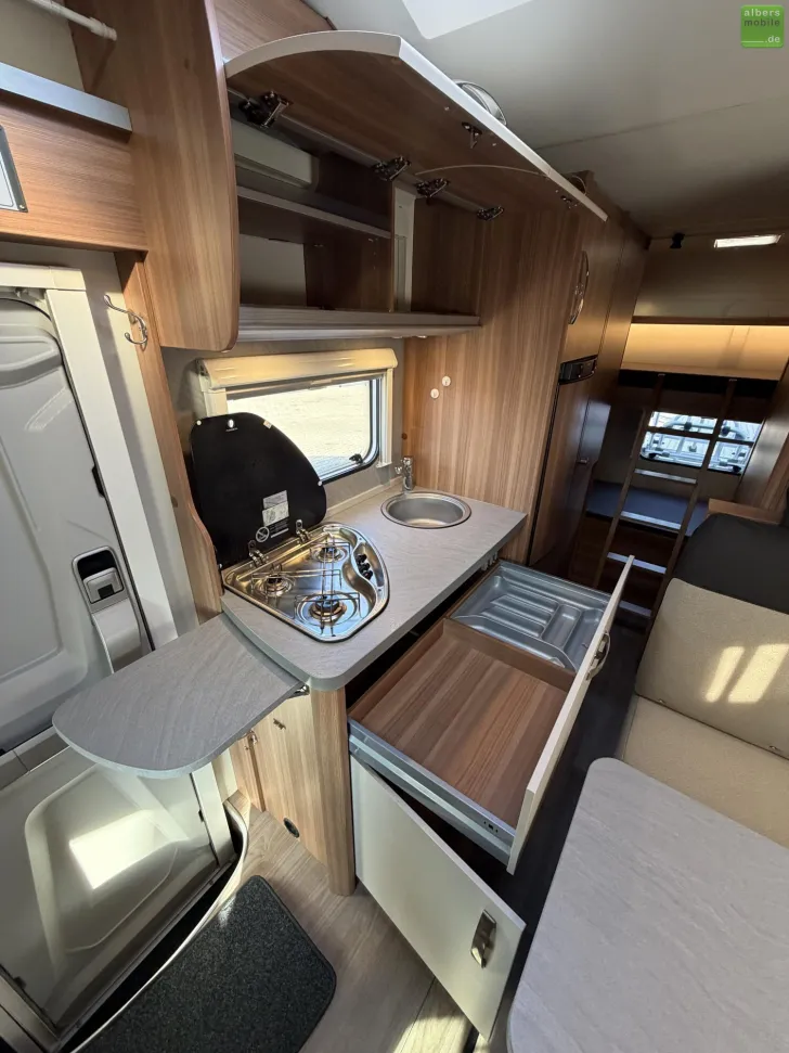 Fahrzeugbild Weinsberg CaraHome 600 DKG Thule Lift Navi Markise 6 Sitze #15