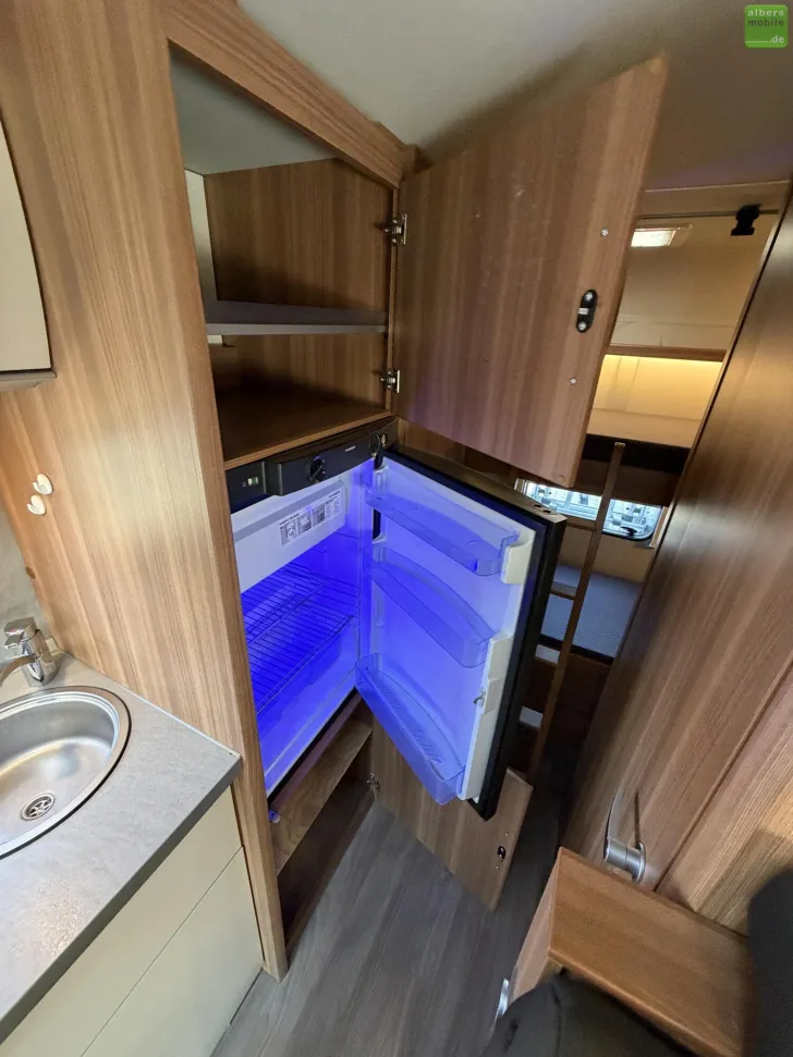 Fahrzeugbild Weinsberg CaraHome 600 DKG Thule Lift Navi Markise 6 Sitze #16