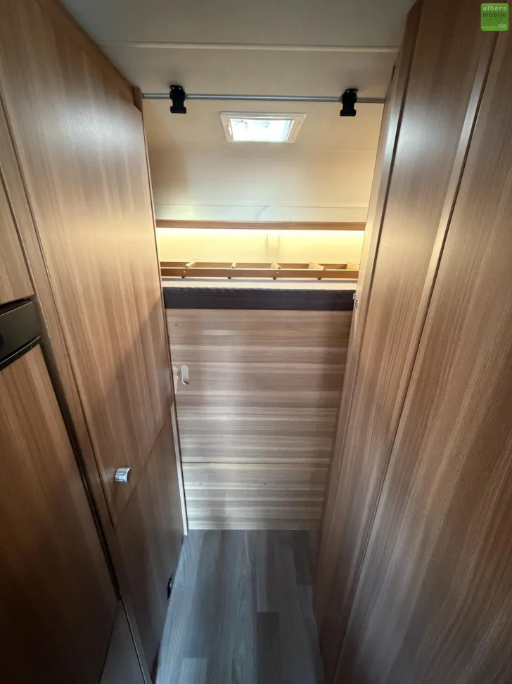 Fahrzeugbild Weinsberg CaraHome 600 DKG Thule Lift Navi Markise 6 Sitze #23