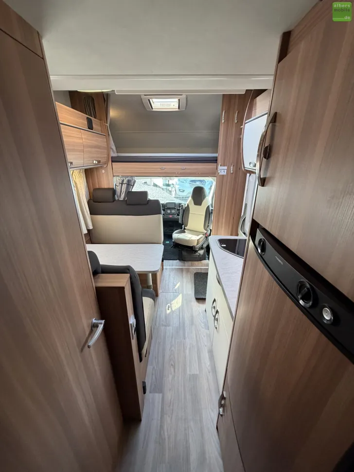 Fahrzeugbild Weinsberg CaraHome 600 DKG Thule Lift Navi Markise 6 Sitze #24