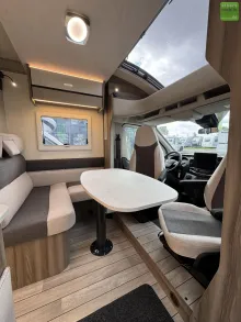 Fahrzeugbild Roller Team Kronos Fit 291 TL Design Winter Navi ACC 2026 #8