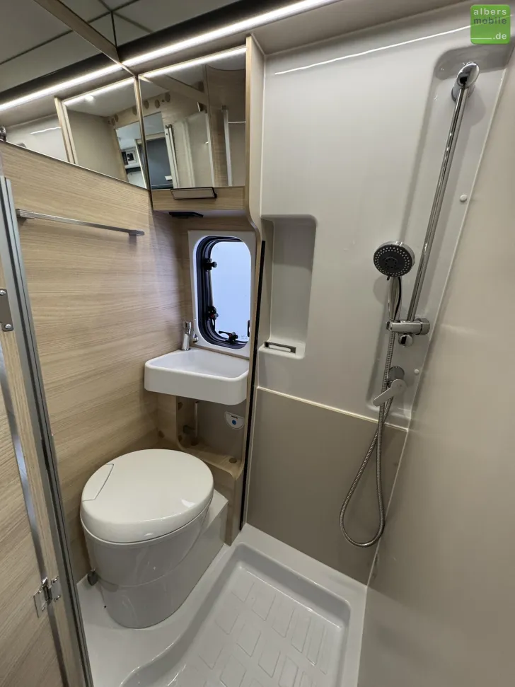 Fahrzeugbild Challenger Van Sport Edition V210 Arctic Automatik 2026 #16