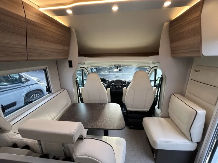 Fahrzeugbild Bürstner Lyseo TD 690 G B66 #27