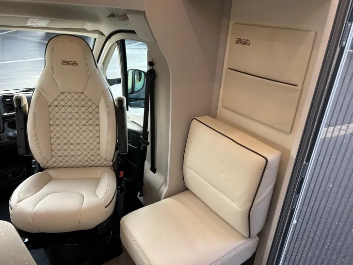 Fahrzeugbild Bürstner Lyseo TD 690 G B66 #30