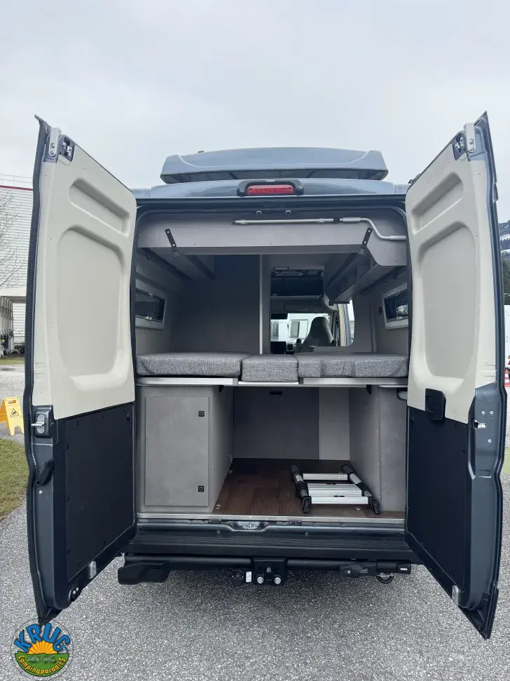 Fahrzeugbild Pössl Summit SHINE 600 L mit Schlafdach #14