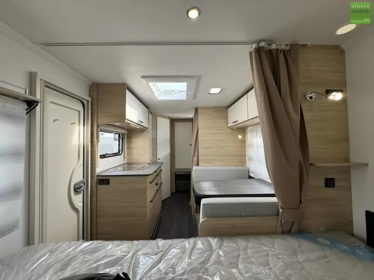 Fahrzeugbild Sterckeman Easy 496PE Etagenbetten Dusche 1500kg #11