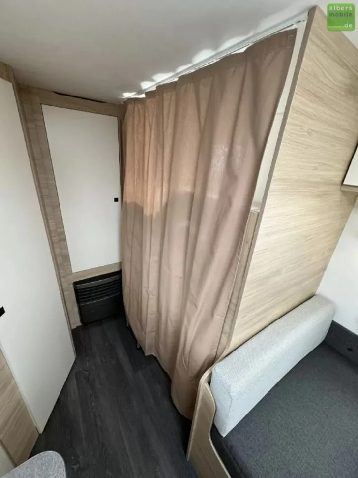 Fahrzeugbild Sterckeman Easy 496PE Etagenbetten Dusche 1500kg #24