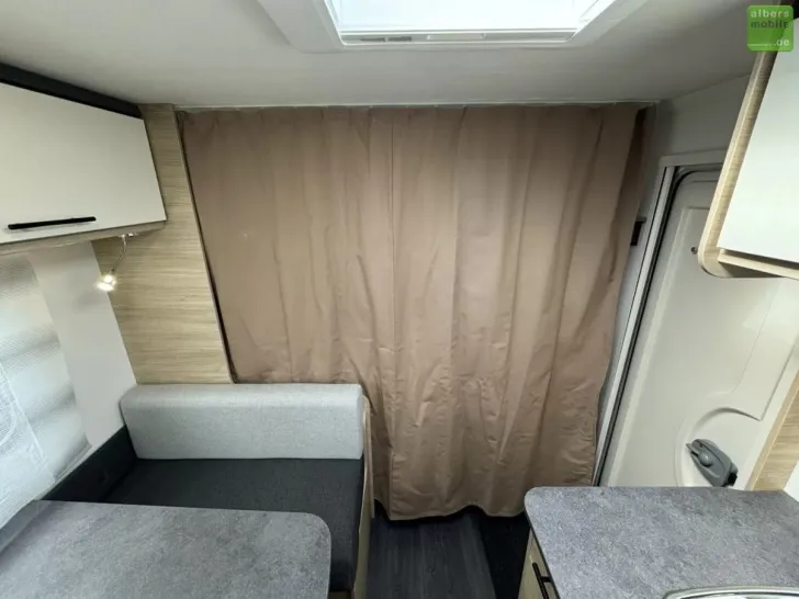 Fahrzeugbild Sterckeman Easy 496PE Etagenbetten Dusche 1500kg #25