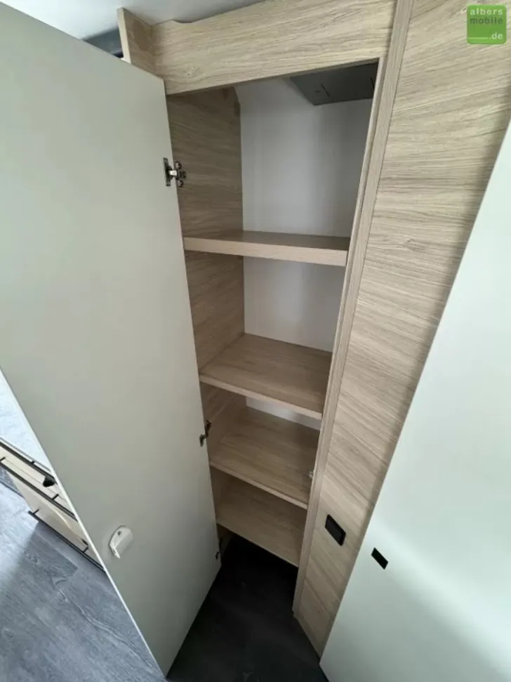 Fahrzeugbild Sterckeman Easy 496PE Etagenbetten Dusche 1500kg #26