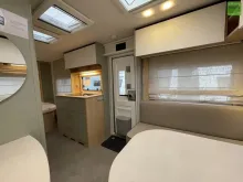 Fahrzeugbild LMC Style 450 D Queensbett Dusche 1800kg #11