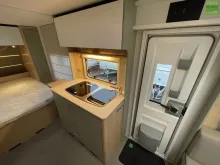 Fahrzeugbild LMC Style 450 D Queensbett Dusche 1800kg #12