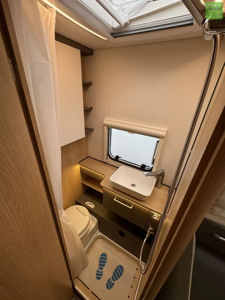 Fahrzeugbild LMC Tandero 500 K Etagenbetten ATC Dusche GFK-Wände #22