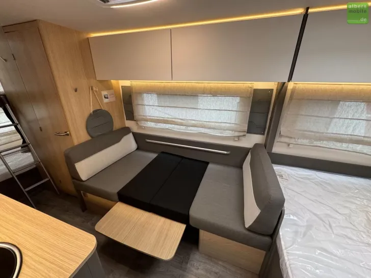 Fahrzeugbild LMC Tandero 500 K Etagenbetten ATC Dusche GFK-Wände #27