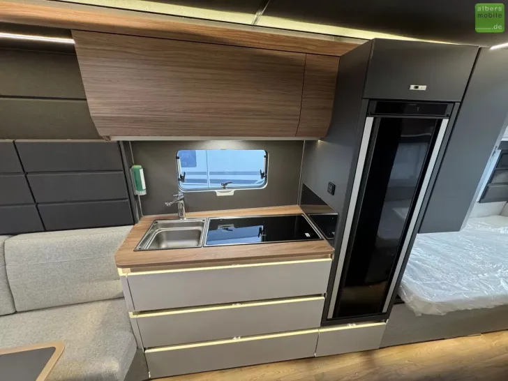 Fahrzeugbild Knaus Azur 500 EU 2000kg - Jetzt 7.209 Euro sparen! #14
