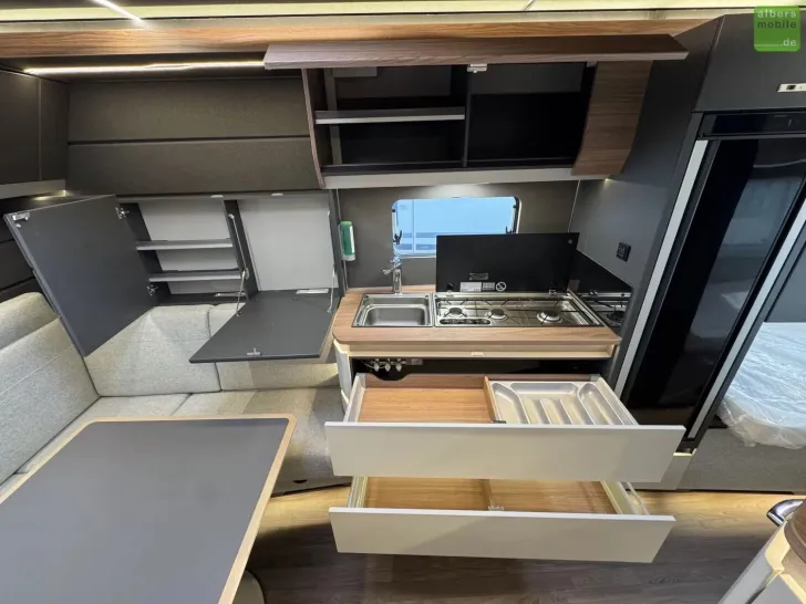 Fahrzeugbild Knaus Azur 500 EU 2000kg - Jetzt 10.509 Euro sparen! #15