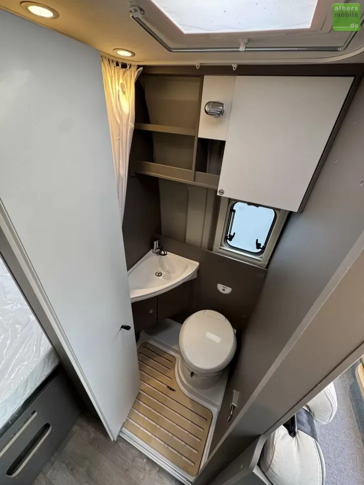 Fahrzeugbild LMC Innovan 540 5,40m Fiat Markise #17