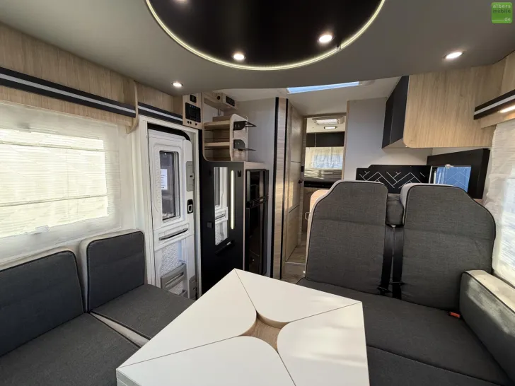 Fahrzeugbild Challenger Teilintegriert 384 Etape Edition Hubbett #10