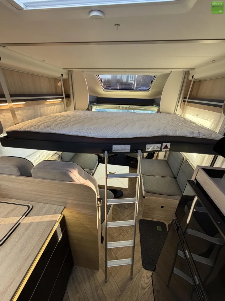 Fahrzeugbild Challenger Teilintegriert 384 Etape Edition Hubbett #25