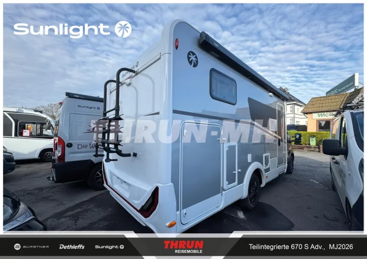 Fahrzeugbild Sunlight Adventure T Ford 670S #4