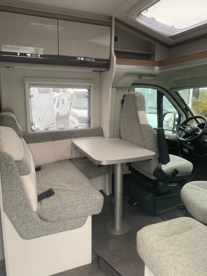 Fahrzeugbild Dethleffs Trend T 6757 DBM 4 Pakete+SAT+TV #5