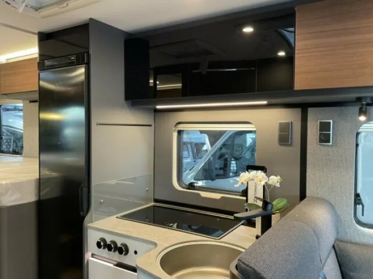 Fahrzeugbild Hymer BMC 600-I / neues Modell / AHK / Hubstützen hydr #12