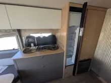 Fahrzeugbild LMC Tandero 500 E Duschpaket/Fliegenschutztür/Anti-Schlingerkupplung #12