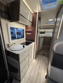 Fahrzeugbild Roller Team Kronos Fit 281 TL Design Winter Navi ACC 2026 #12