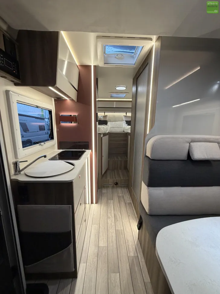 Fahrzeugbild Roller Team Kronos Fit 281 TL Design Winter Navi ACC 2026 #15