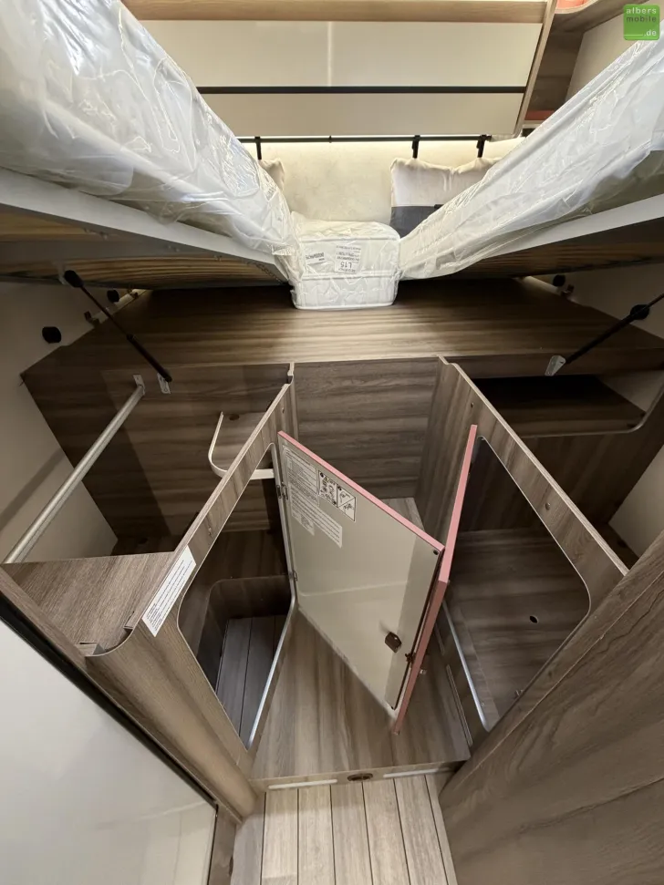 Fahrzeugbild Roller Team Kronos Fit 281 TL Design Winter Navi ACC 2026 #23