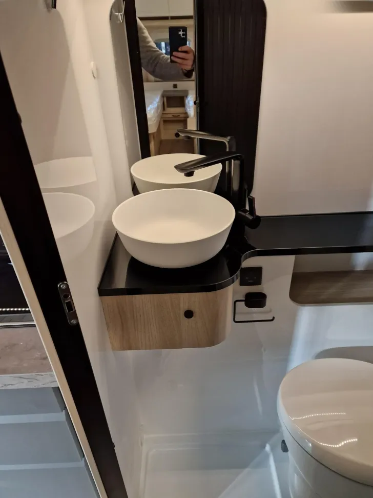 Fahrzeugbild Hobby De Luxe 460 SL - 50 Jahre Schmidtmeier Edition #10