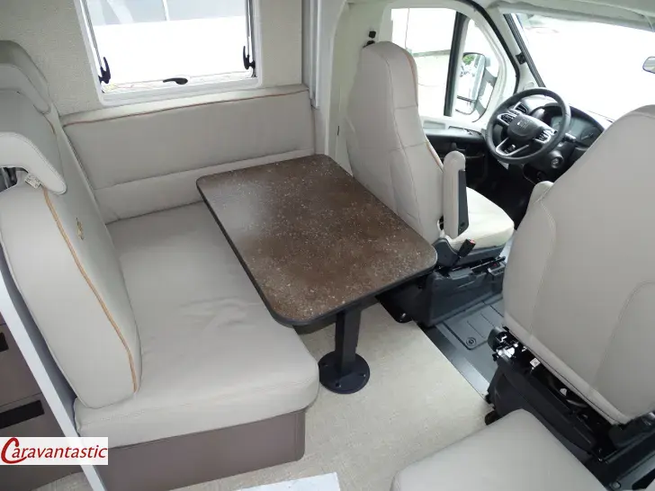 Fahrzeugbild Bürstner B 66 TD 690 G #6