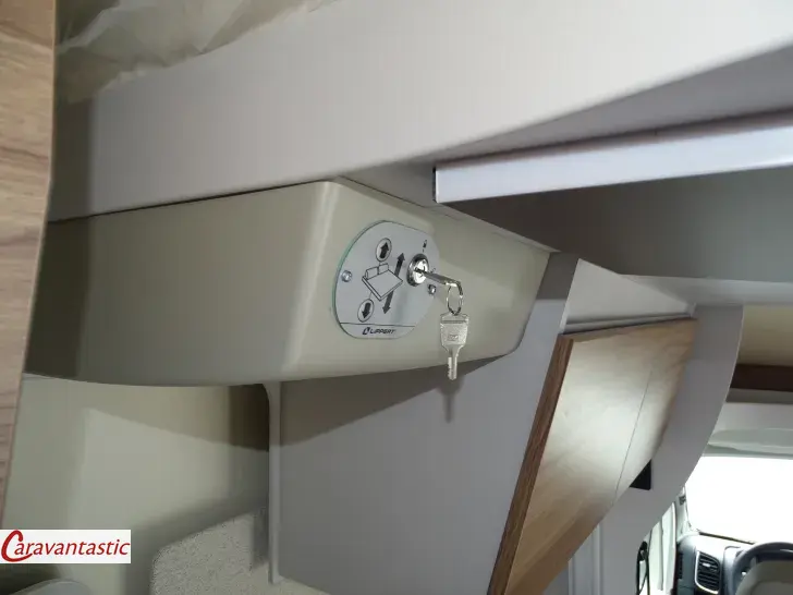 Fahrzeugbild Bürstner B 66 TD 690 G #16