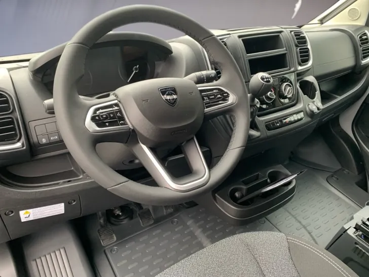 Fahrzeugbild Crosscamp EXPDN T 7.0 E Peugeot #7