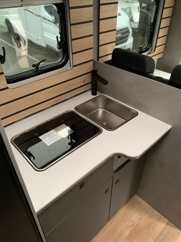 Fahrzeugbild Crosscamp EXPDN T 7.0 E Peugeot #14