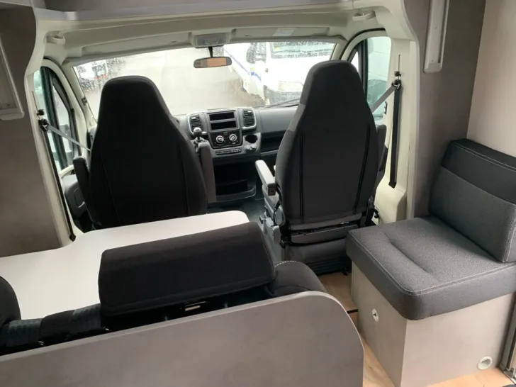 Fahrzeugbild Crosscamp EXPDN T 7.0 E Peugeot #24